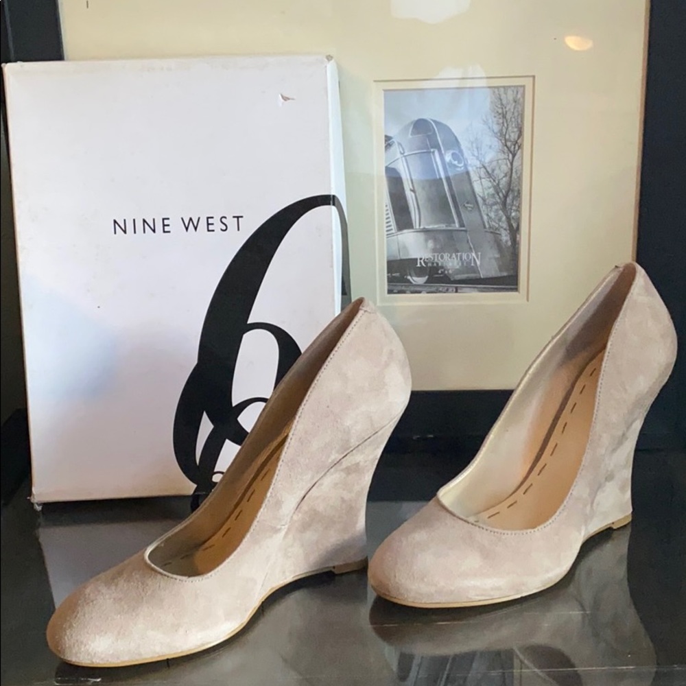 Nine West Wedge heel 8M